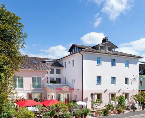Marktoberdorf Hotel | Discover Hotel Greinwald: Pet-Friendly Retreat with Spa