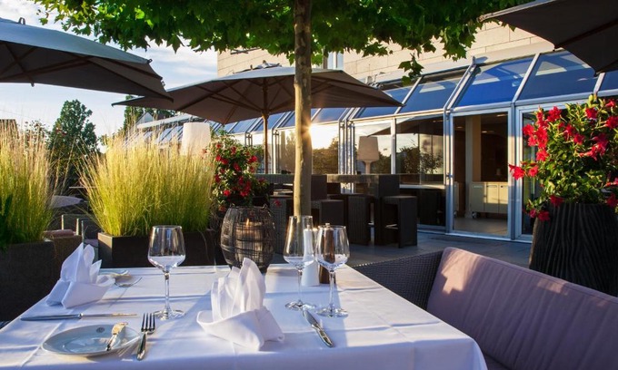 Niederzwehren Hotel | Discover Comfort at Hotel Gude: Pet-Friendly Retreat