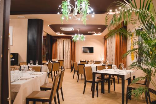 Catanzaro Hotel | Relax at Hotel Guglielmo: 4-Star Retreat with Spa & Pool