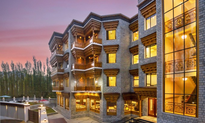 Leh Hotel | Experience Mountain Views at Hotel Gyalpo Residency, Leh