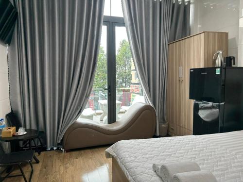 My Tho Hotel | Budget-Friendly Hotel Hồng Cẩm: Family Welcoming Stay