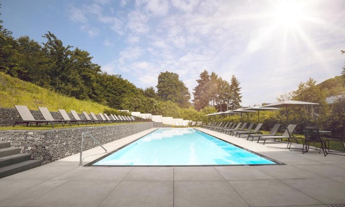 Senhals Hotel | Relax at Hotel Halfenstube & Villa Spa 1894 - Pool & Hot Tub