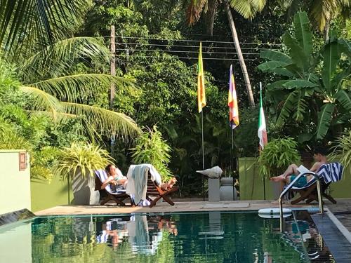 Mihintale Hotel | Discover Hotel Heladiv: Family-Friendly with Pool & Dining