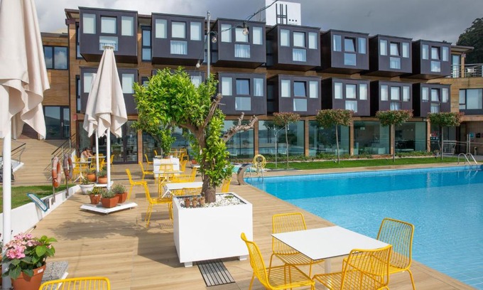 Cerdeira Hotel | Discover Hotel Herbeira: Pet-Friendly with Ocean Views