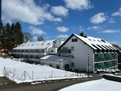 Hesborn Hotel | Relaxing Retreat at Hotel Hesborner Kuckuck with Spa & Pool