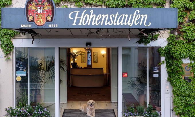 Goeppingen Hotel | Discover Hotel Hohenstaufen: Pet Friendly & Family Oriented