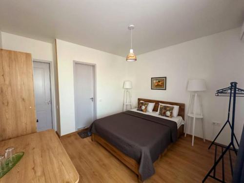 Vera Hotel | Inviting Hotel Home: Top-Rated Stay with Hot Tub & Dining