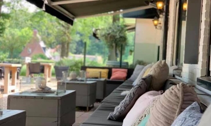 Hoog Soeren Hotel | Hotel Hoog Soeren: Family-Friendly with Pool & Dining