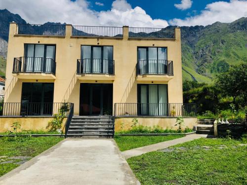 Stepantsminda Hotel | Exceptional Hotel Horizon Kazbegi: Family-Friendly Retreat