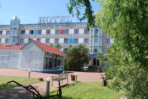 Neubrandenburg Hotel | Oceanfront Relaxation at Hotel Horizont GmbH