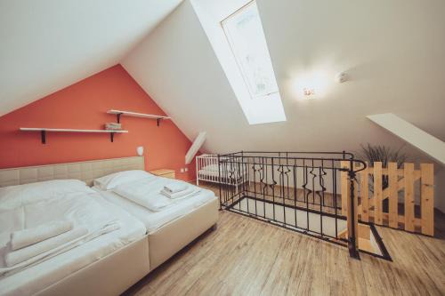 Bohuslavice Hotel | Pet-Friendly Hotel Hospodářský dvůr Bohuslavice Awaits