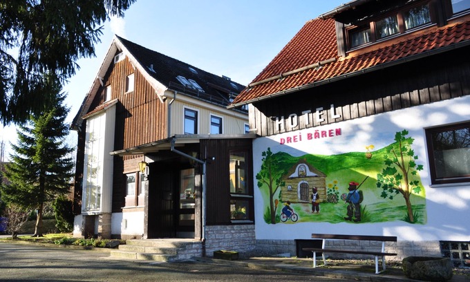 Altenau Hotel | Discover Comfort at Hotel & Hostel Drei Bären with Pool