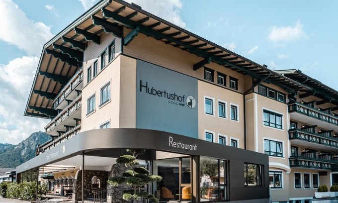 Groedig Hotel | Pet-Friendly Retreat at Hotel Hubertushof with Ocean Views
