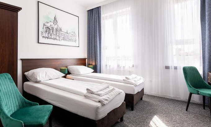 Czluchow Hotel | Discover Hotel i Restauracja Nad Jeziorem: Family-Friendly Stays