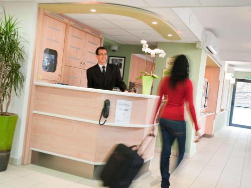 Cosne-Cours-sur-Loire Hotel | Budget-Friendly Hotel Ibis Cosne Sur Loire with Great Amenities