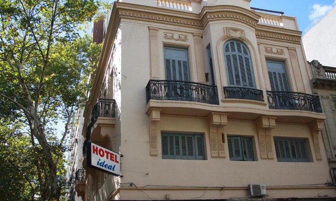 Centro Hotel | Accessible Hotel Ideal with Breakfast and Hot Tub Amenities