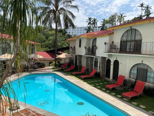 Cuernavaca Hotel | Elegant Hotel Ilebal Cuernavaca Centro with Pool & Ocean Views
