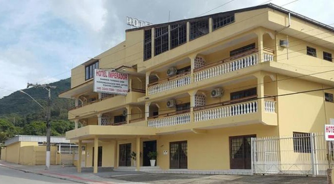 Santo Amaro da Imperatriz Hotel | Pet-Friendly Retreat at Hotel Imperador Caldas with Pool