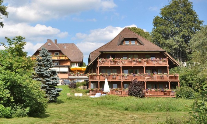 Hinterzarten Hotel | Experience Comfort at Hotel Imbery with Delicious Breakfast
