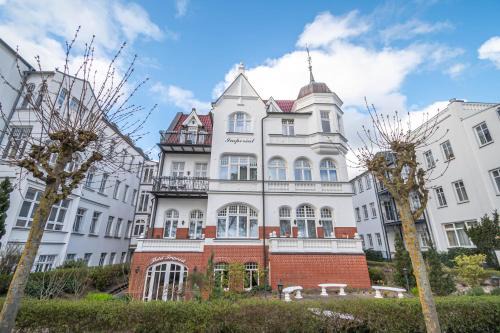 Binz Hotel | Discover Oceanfront Elegance at Hotel Imperial Rügen