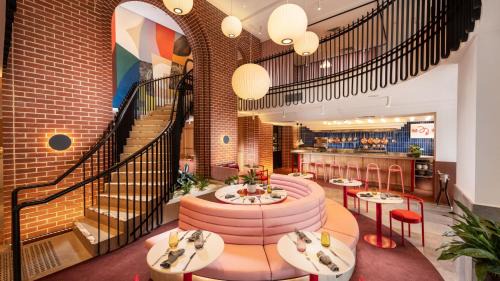 Adelaide Central Business District Hotel | Discover Hotel Indigo Adelaide Markets with Pool & Ocean View
