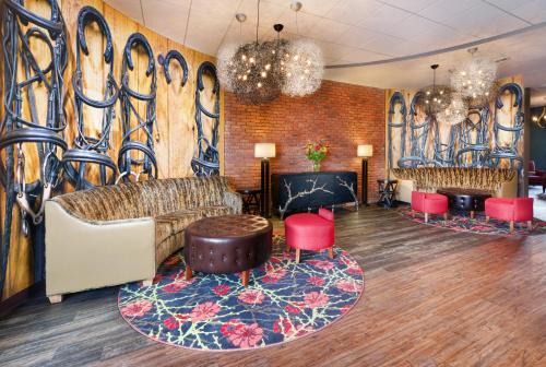 Beachwood Hotel | Discover Hotel Indigo Cleveland Beachwood: Pet-Friendly Retreat