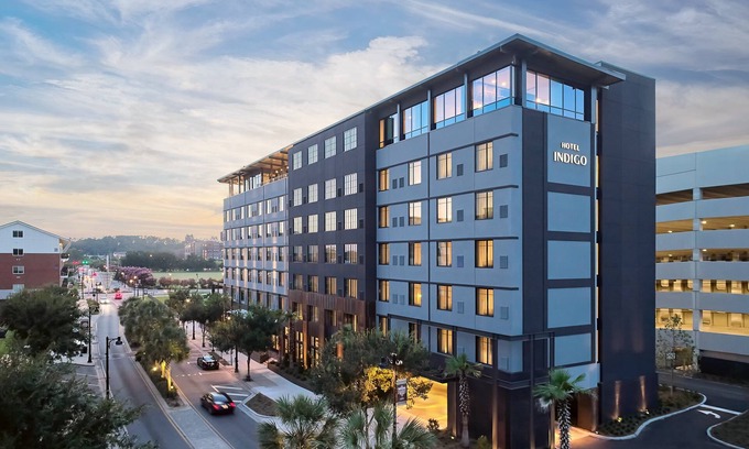 College Town Hotel | Experience Hotel Indigo Tallahassee - Collegetown Today!