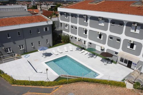 Itapetininga Hotel | Discover Hotel Iporã: Oceanfront Bliss with Pool Access