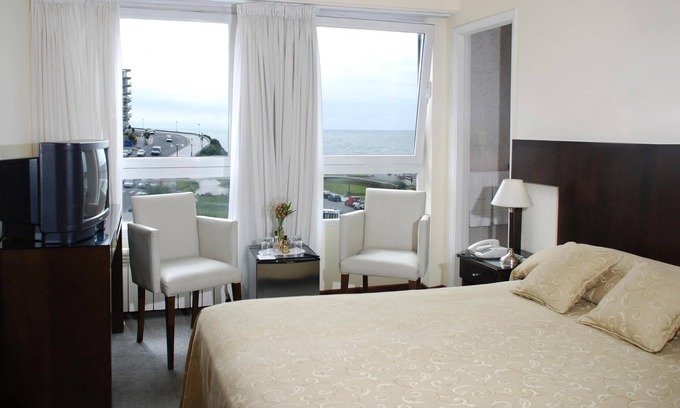 La Perla Hotel | Discover Relaxation at Hotel Iruña: Spa and Breakfast Await