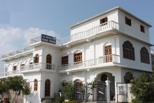 Khajuraho Hotel | Discover Hotel Isabel Palace: Oceanfront Bliss Awaits