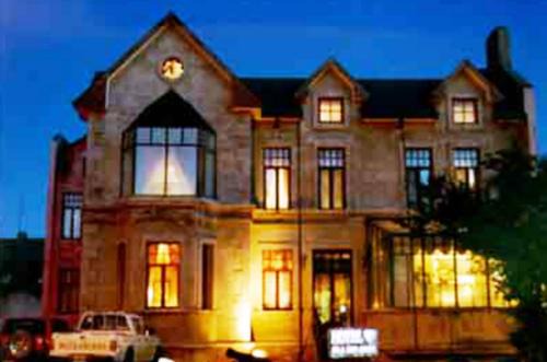 Punta Arenas Hotel | Family-Friendly Hotel Isla Rey Jorge with Kitchen Access