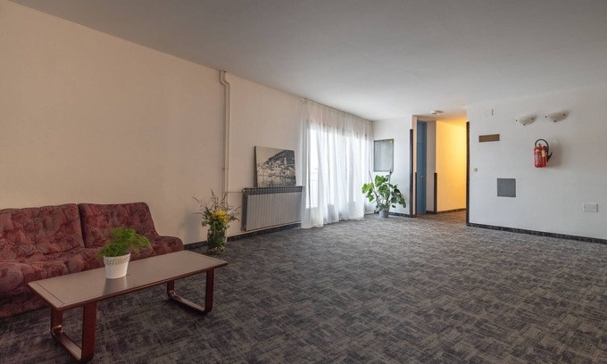 Cove Rogacic House | Hotel Issa - Triple Room Sea View 9