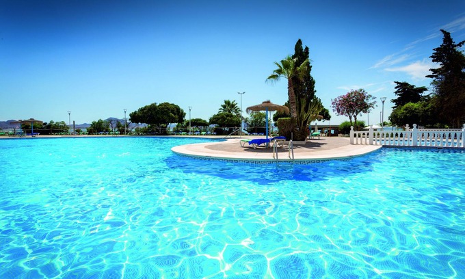 Diputacion de Rincon de San Gines Hotel | Relax at Hotel Izán Cavanna with Ocean Views & Spa Access