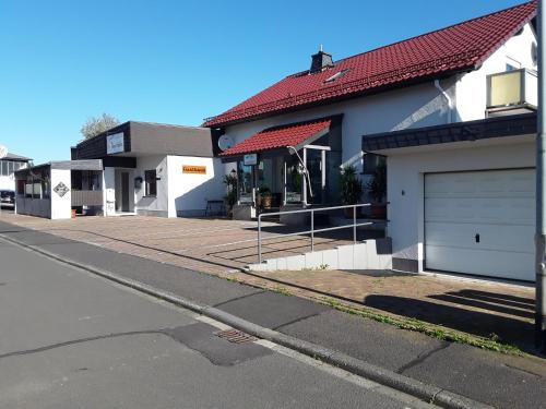 Gorgeshausen House | Explore Hotel Jägerstube: Pet-Friendly & Family-Oriented