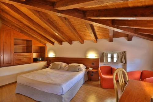 Trieste City Centre Hotel | Discover Comfort at Hotel James Joyce - Pet Friendly & More