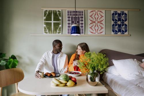 Amsterdam East Hotel | Discover Hotel Jansen Amsterdam Bajeskwartier & Dining