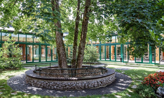 Seliste Hotel | Discover Hotel Jezero: Pool, Spa & Family-Friendly Fun