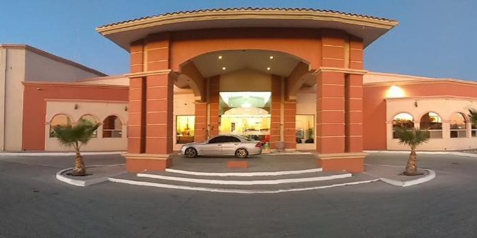 Jimenez Hotel | Discover Hotel Jiménez Plaza: Family-Friendly & Poolside Retreat