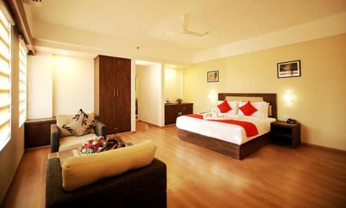 Kalady Hotel | Comfortable Hotel Kadambari: Pet & Child Friendly Stay