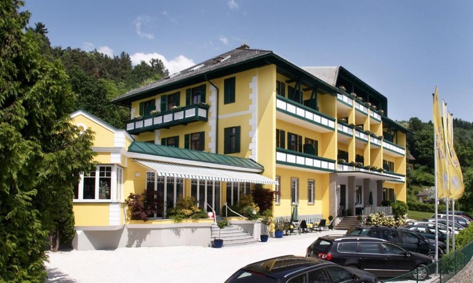 Millstatt Hotel | Experience Hotel Kaiser Franz Josef: Pet Friendly & Ocean View