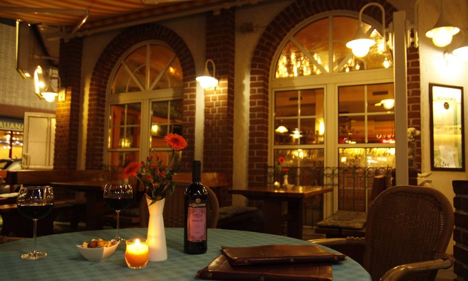 Wesel Hotel | Discover Hotel Kaiserhof: Family-Friendly with Great Amenities