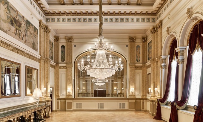 Helsinki City Centre Hotel | Elegant Hotel Kamp: 5-Star Stay with Spa & Breakfast
