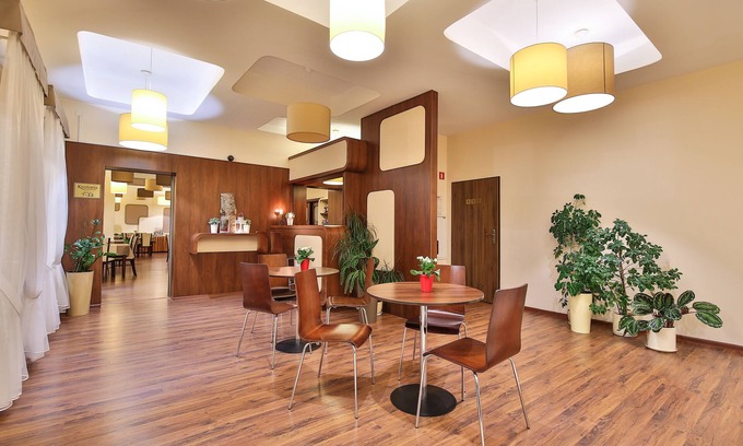 Tarnow Hotel | Discover Hotel Kantoria: Family-Friendly with Great Amenities