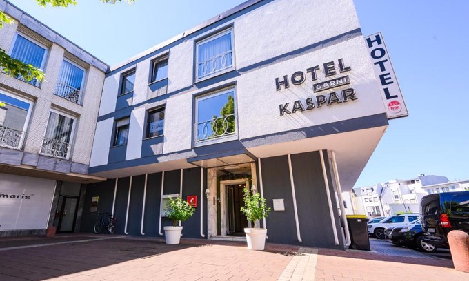 Siegburg Hotel | Discover Hotel Kaspar Garni: Pet-Friendly & Family Warmth