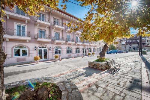 Kastoria Hotel | Discover Hotel Kastoria: Family-Friendly Stay in City Center