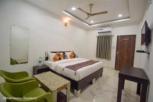 Chittorgarh Hotel | Budget-Friendly Stay at Hotel Keshav Residency with Dining