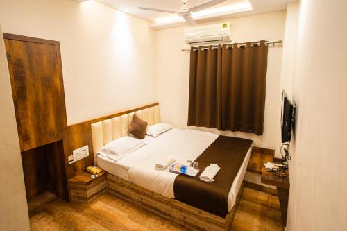 Kota Hotel | Budget-Friendly Stay at Hotel Khajanchi with Breakfast Included