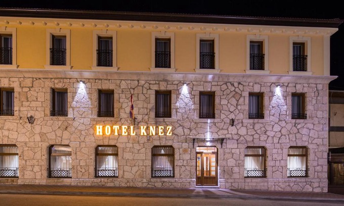 Kupres Hotel | Discover Hotel Knez: Guest Rated 10/10 with Cozy Amenities