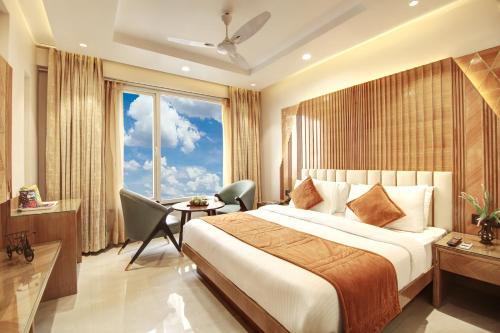 Paharganj Hotel | Explore Hotel Krishna Plaza in New Delhi – Rated 9.9/10