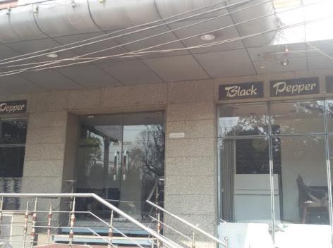Raj Nagar Hotel | Comfortable Hotel Krishna Sagar: Family-Friendly Retreat